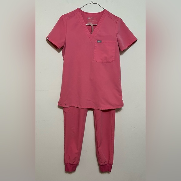 Figs Pants - Figs pink jogger scrub set. XS
